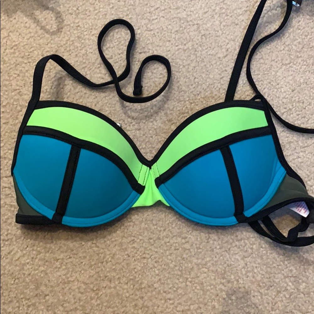 Bikini top